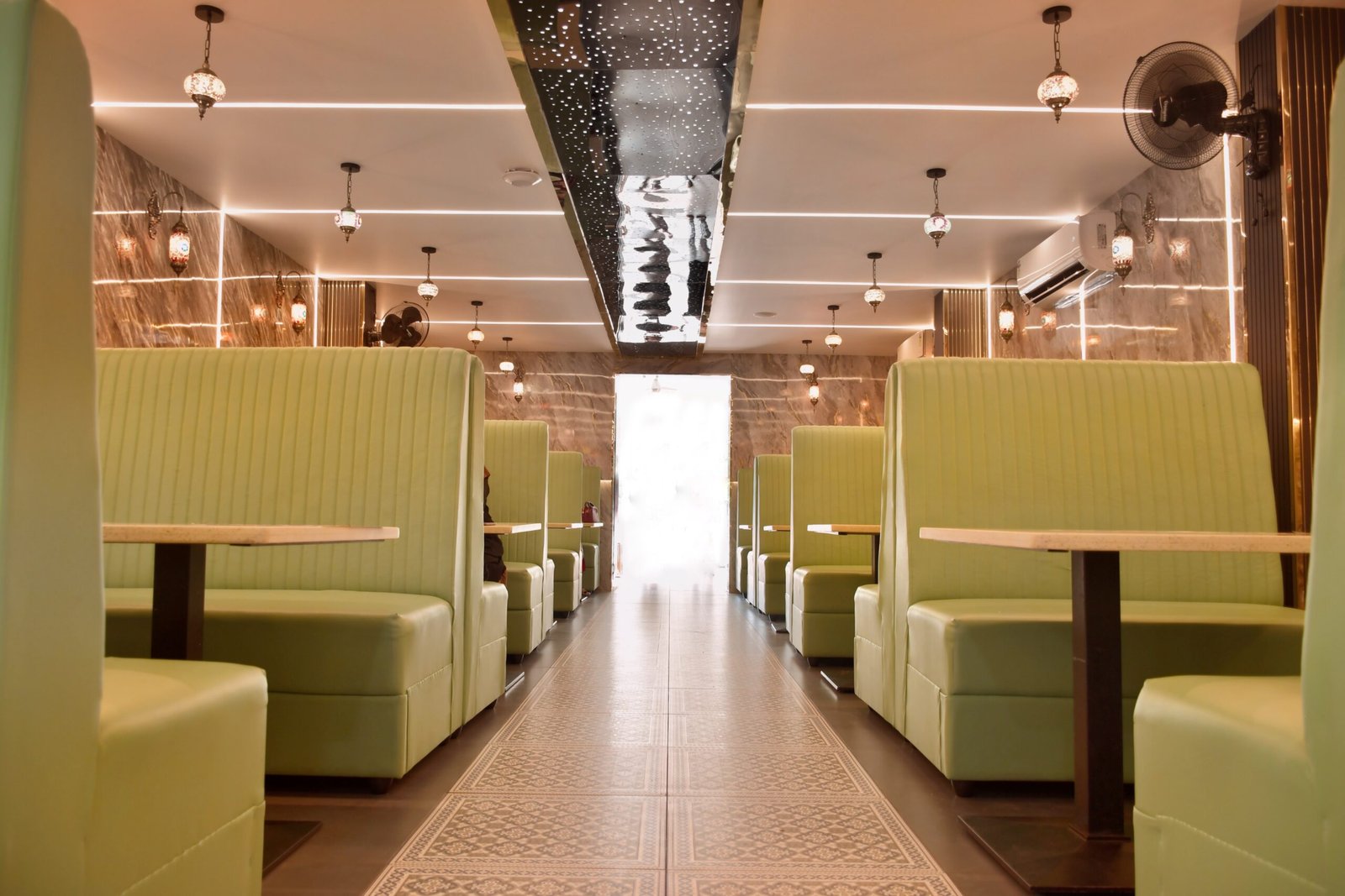 Arco Restaurant ambience